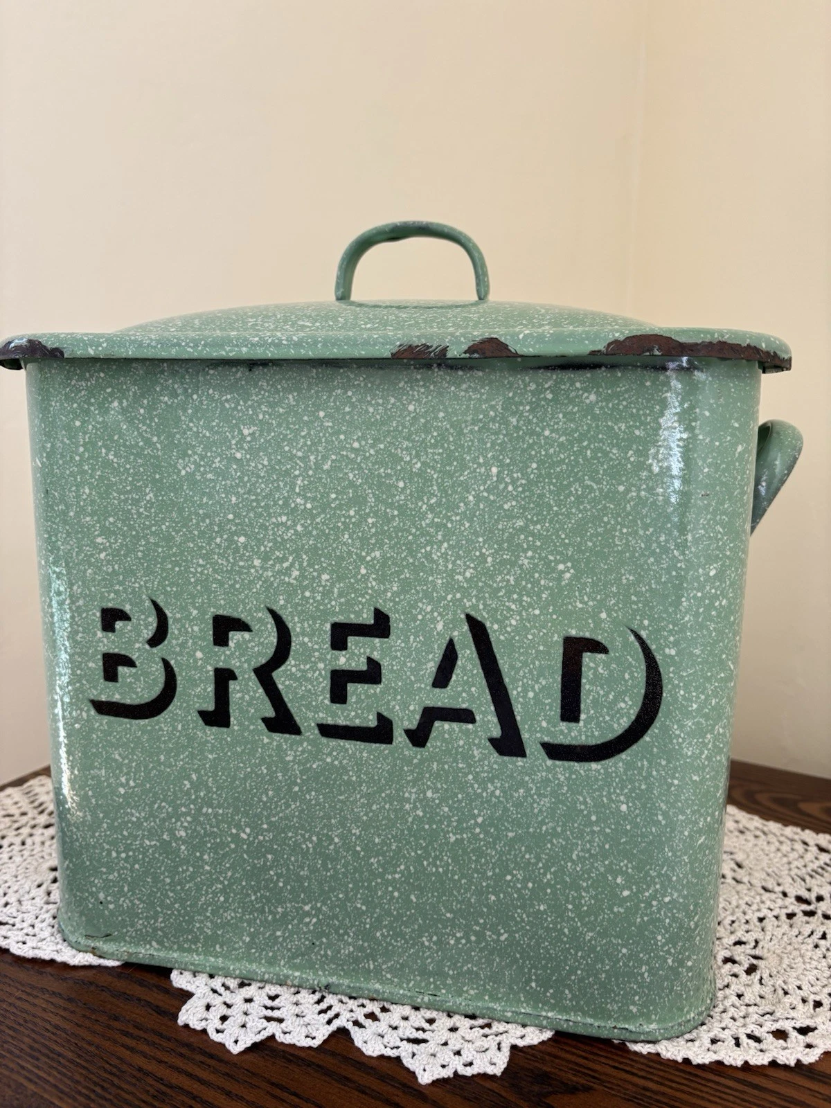 Antique Vintage Mint Green Enamelware Porcelain Kitchen Bread Box Bin With Lid