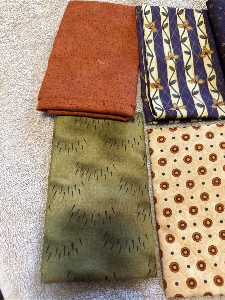 Lot Of 7 Fat Quarters Various Colors - Image 2 of 4