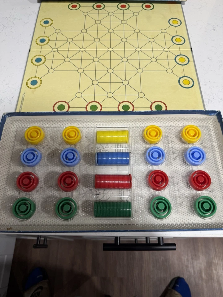 Vintage 1961 Selchow & Righter Co Troke Castle Checkers Board Game Complete - Image 4 of 4