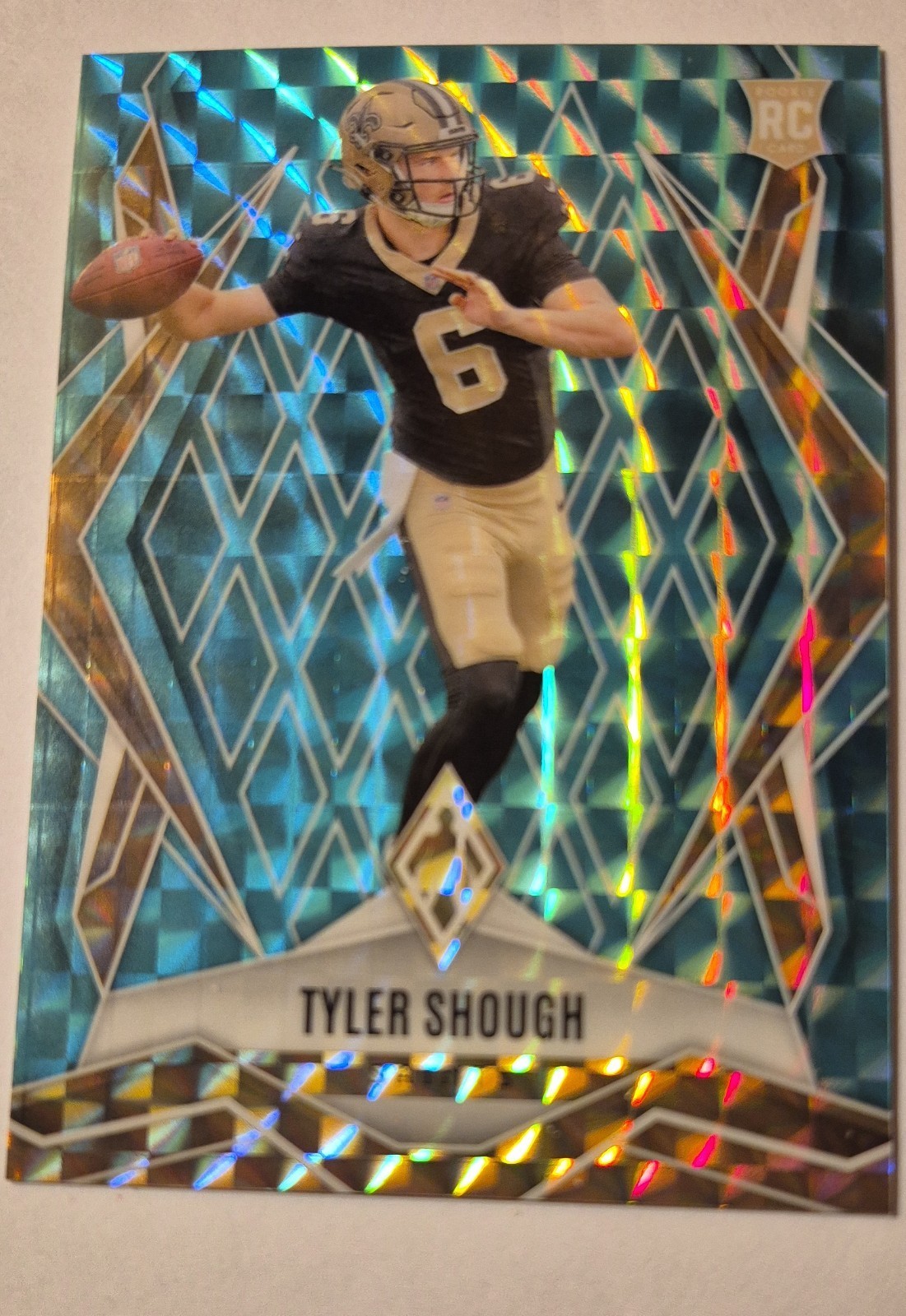 2025 Panini Phoenix - Rookies Tyler Shough #169 Teal Pyramids #136/225 (RC)