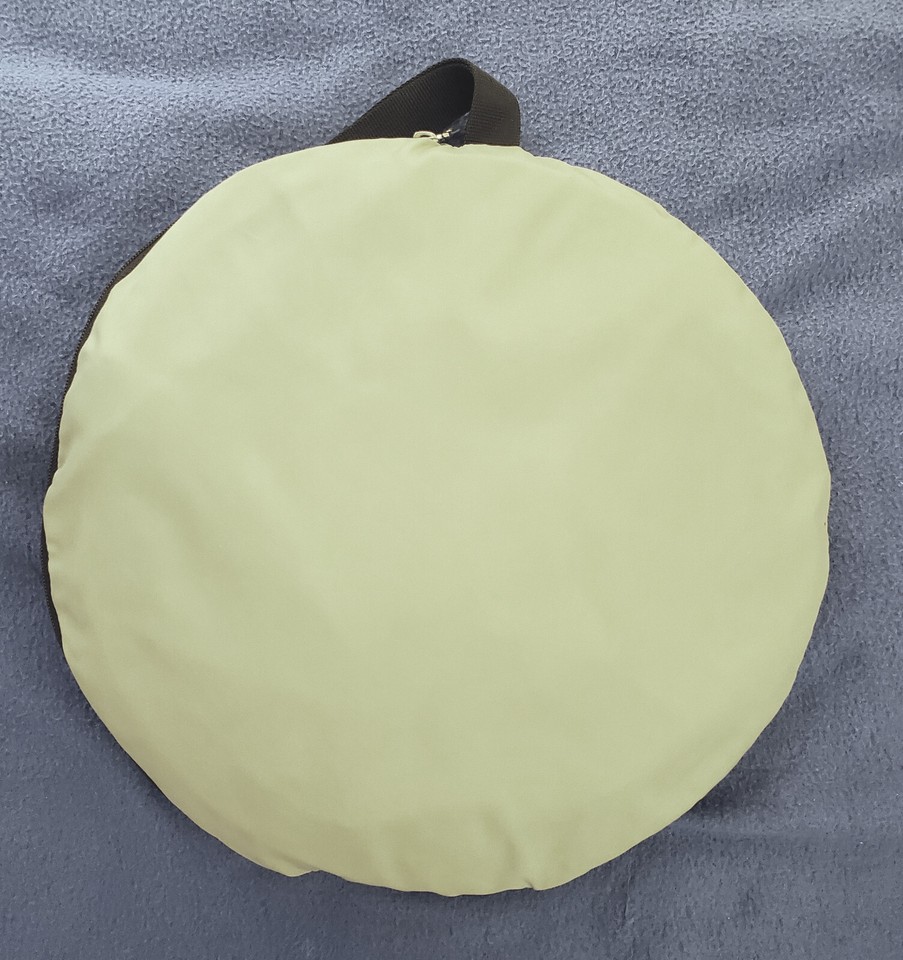 Westcott Illuminator Silver and Gold Reflector with Case, in EC