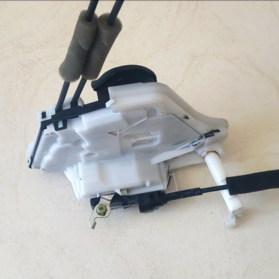 LIFE WARRANTY 2019 to 2025 Nissan Altima GENUINE LEFT FRONT Door Lock Actuator - Image 3 of 4