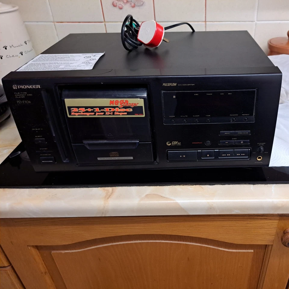 Pioneer CD Multi Changer - Image 2 of 4