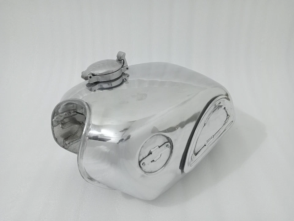 Honda CL72 CL77 (1962 - 1967) 305 Scrambler Aluminum Fuel Petrol Gas Tank +Cap - Image 3 of 4