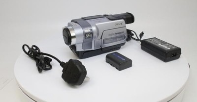Sony PAL Digital8 Camcorder 2.5-in LCD Video Transfer (DCR-TRV130E