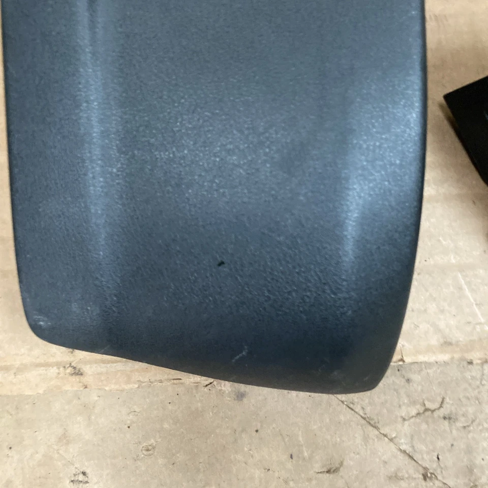 Capa de assento dianteira direita híbrida 2013 2014 Subaru Crosstrek XV AB811200 0049 - Imagem 4 de 4