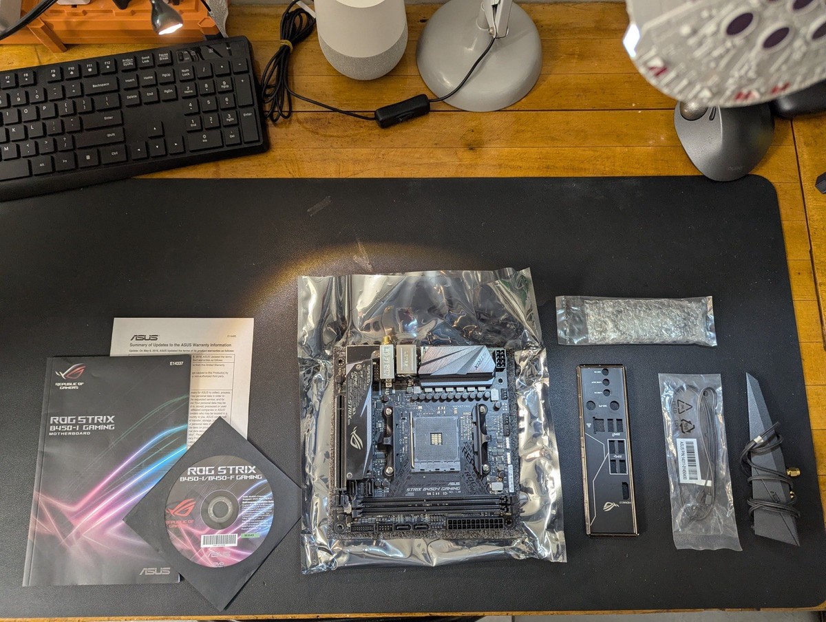 ASUS ROG STRIX B450-I GAMING Socket AM4 Mini ITX AMD B450