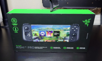 Razer Kishi V2 Pro - USB C Universal Gaming Controller for Android - Used