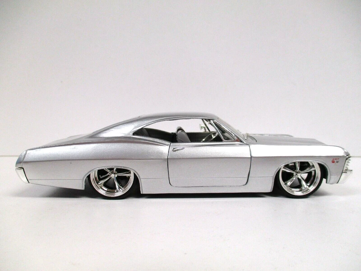 JADA - CUSTOM 1967 CHEVROLET IMPALA SS 427 LOWRIDER / PRO-TOURING - 1/24  DIECAST