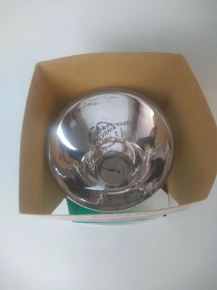 Sylvania 14664 Reflector Heat Lamp, 250 Watts Chicken Coop Shack House - Image 2 of 3