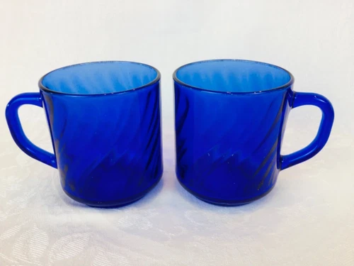 Arcoroc (2) COBALT BLUE SWIRL Glass Coffee Mugs 10 oz Very Good Preowned Shiny