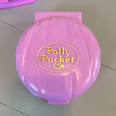 Polly Pocket Vintage Cafe Compact Playset Pink Plastic Ages 4-11 1993