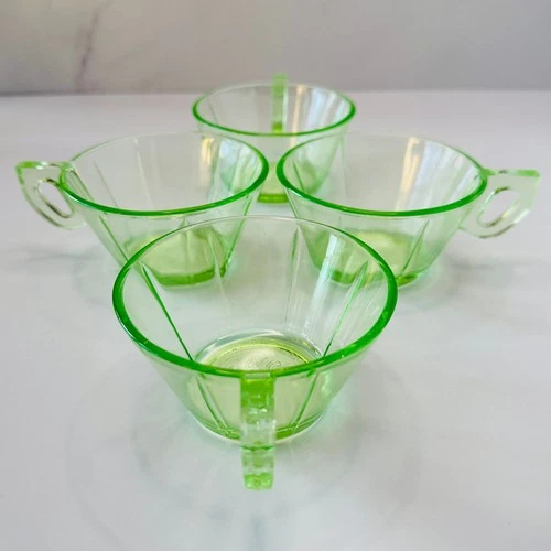 💠 U.S. Glass Tendril Green Cups Uranium - Depression Glass GLOWS - Set of 4