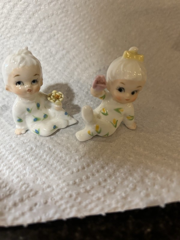 2 Pajamas Kids Figurines 