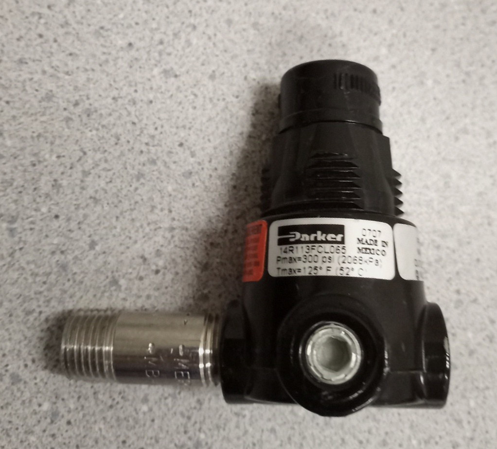 Parker 14R113FCL065 , Pneumatic Regulator, 1/4" Ports , 300 psi (2068 kPa) 125F