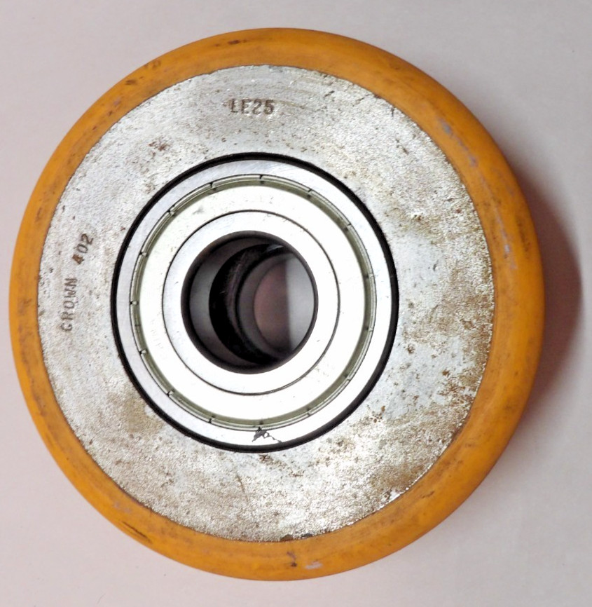 CROWN Load Wheel Assy Bearing 402 Compound LE25 For Forklift
