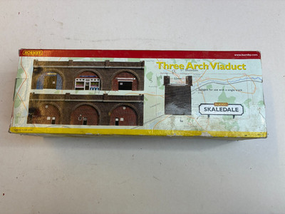 Hornby Skaledale R9510 Drei-Bogen-Viadukt (OO Scale) neu verpackt