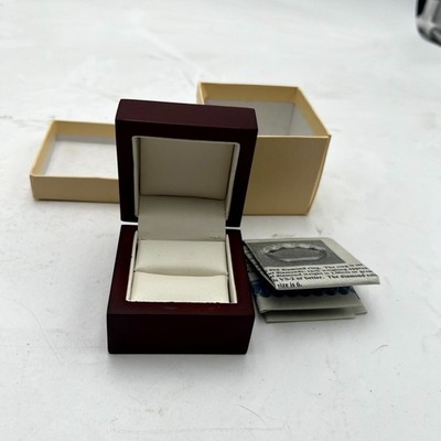 Ring Display Presentation Wooden Jewelry Gift Box Brown Padded Cream Interior