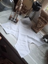 1 Napperon  vintage  brodé forme de croix