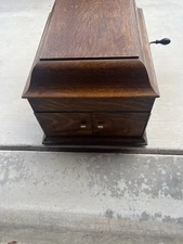 Antique Oak Table Top Victrola -Victor Talking Machine VV-IX. Working.
