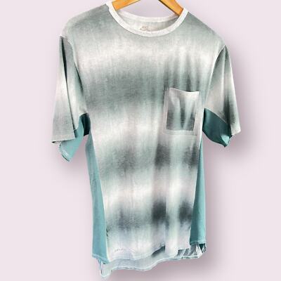 Men's NIKE SB Skateboard Curve Hem Dri-Fit Pocket T-Shirt Size M