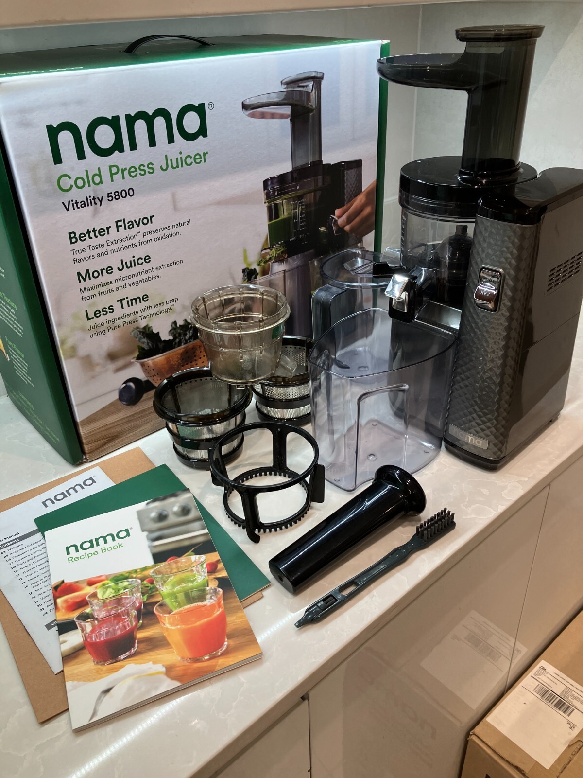 Nama Vitality 5800 J1 Cold Press Juicer, titan grey, almost unused