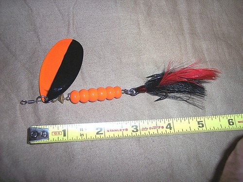 12 Rooster Tail Bass Walleye Muskie Spinner Bait Pike + Tackle Box Fishing Lures - Picture 4 of 12