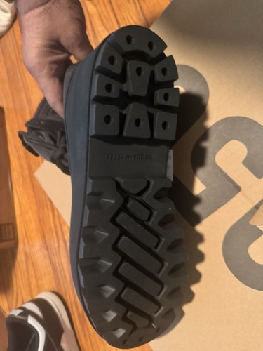Size 9 - adidas Yeezy Boot 950 Pirate Black men's - Picture 3 of 6