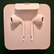 Apple iPhone Lightning Wired Earpods