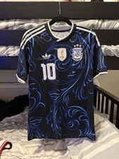Official adidas Argentina Lionel Messi #10 Men's M Soccer Jersey