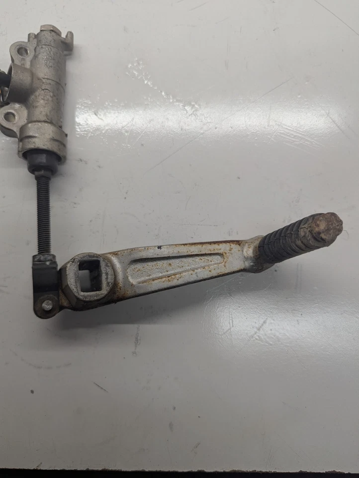 1990-1993 Suzuki Vx800 Rear Brake Master Cylinder Reservoir Rear Brake Lever OEM - Image 4 of 4