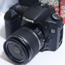 A serious beginner's camera     Canon EOS 30DIS set