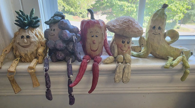 Set Of 5 Vintage Anthropomorphic Fruit And Vegetable Shelf Sitter.