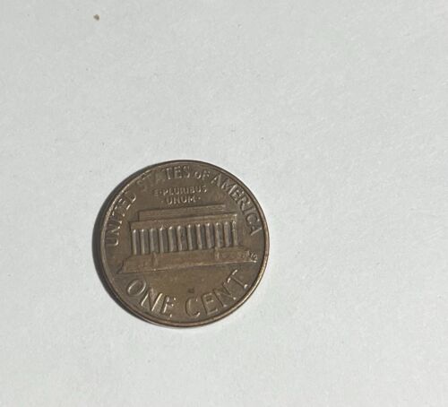 1975 D Penny W/errors “D” Filled In, No Ear, Slice Going Through Lincoln’s Head - Picture 2 of 5