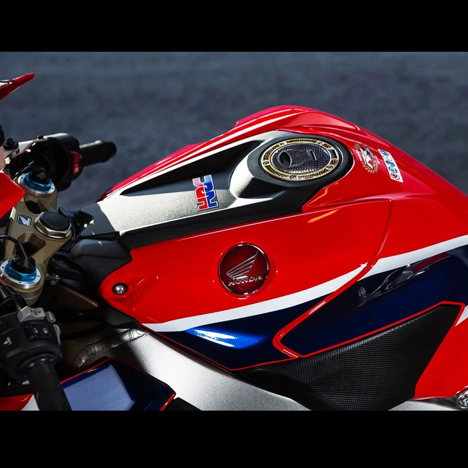 Almohadilla protectora de tapa de combustible para tanque de gasolina para CB 500 1000 F/X/CBR 650 cromado dorado + negro Foto 4 de 4