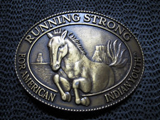 RUNNING STRONG FOR AMERICAN INDIAN YOUTH HORSE BELT BUCKLE VINTAGE RARE 1996