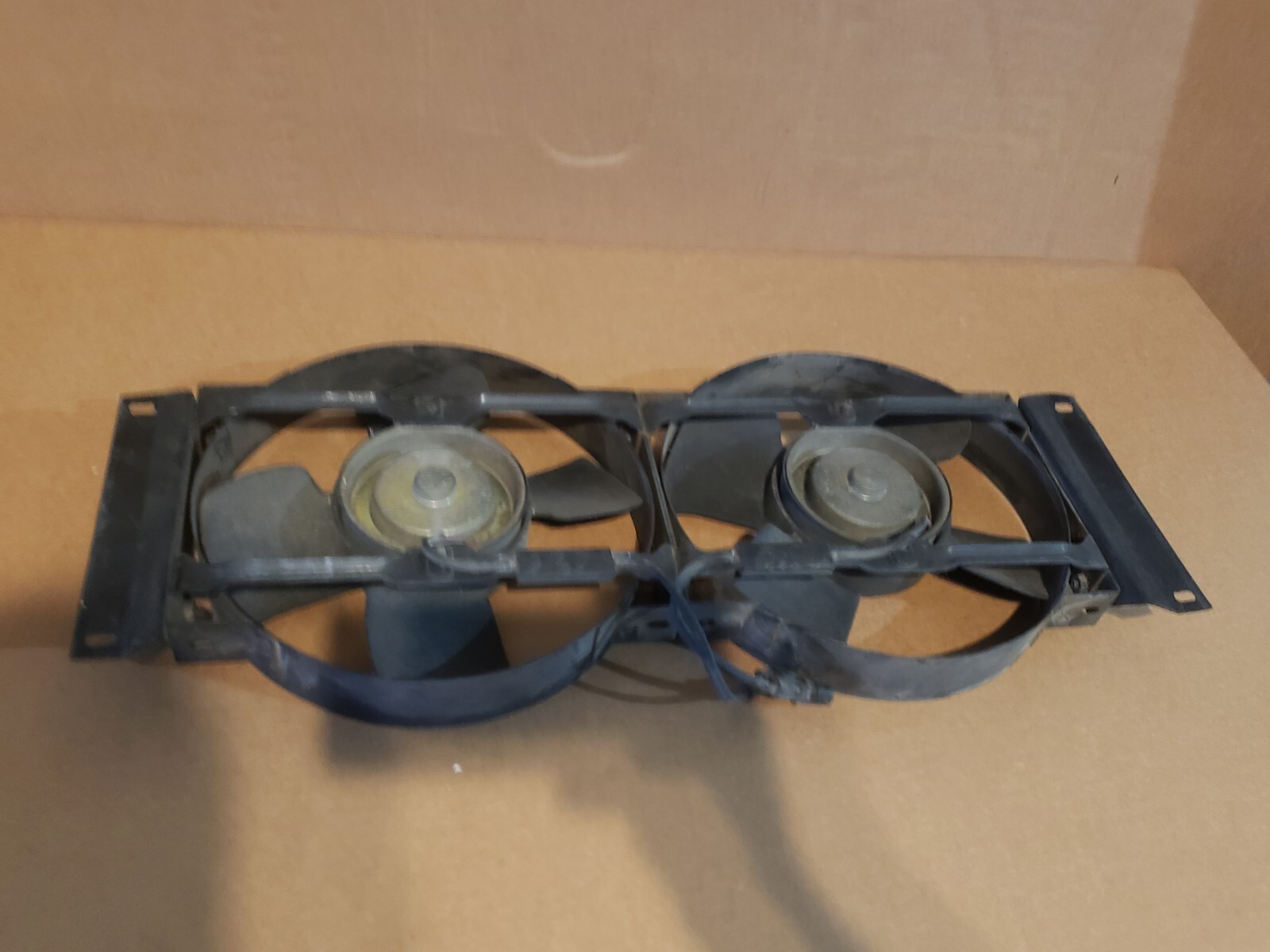 ROLLS-ROYCE SILVER SPUR SPIRIT AC RADIATOR CONDENSER COOLING FAN ASSEMBLY
