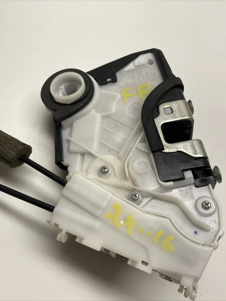 Honda Accord EX 2014 actuador de cierre de puerta del lado del pasajero delantero derecho OEM Foto 3 de 4