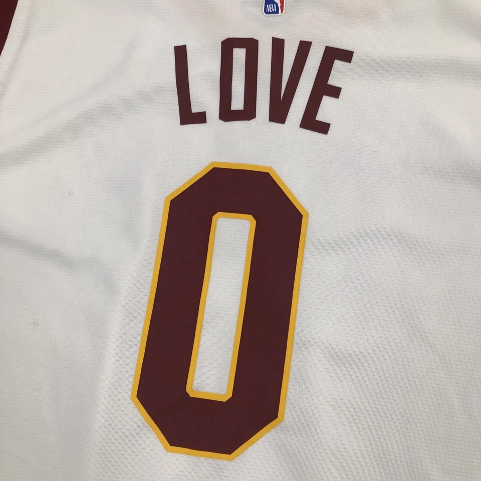 Camiseta Kevin Love Fanatics Cleveland Cavaliers Blanca Juvenil XL Foto 4 de 4