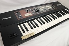 Roland VP-550 Vocal & Ensemble Keyboard Synthesizer 49 Keys music instrument.