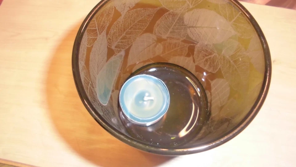 Herbst Windlicht Grün mit Blätter  9 cm breit 9 cm hoch - Bild 2 von 3