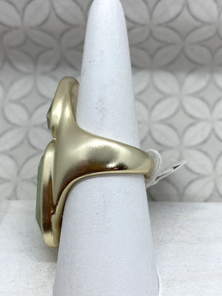 Коктейльное кольцо Kendra Scott Margot золотистого цвета размер 7 морской зеленый смесь только сирень - Изображение 2 из 4