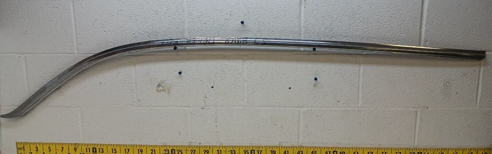 Juego de rieles de goteo de techo OEM GM LH+RH Buick Special/Oldsmobile 88-98 (Bin58)(A) Foto 2 de 4