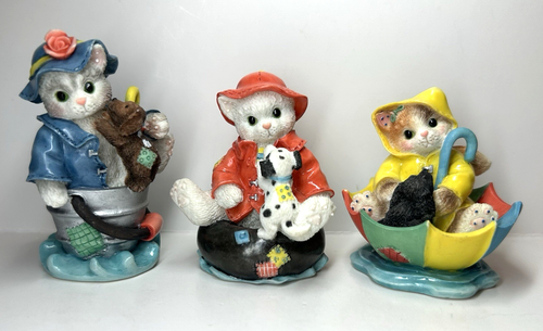 Calico Kittens "It's Raining Cats & Dogs Miniatures" 296953 set of 3