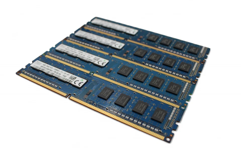 Lot of 4 Hynix 4GB DDR3 Desktop RAM 1600MHz PC3-12800 1Rx8 240-Pin HMT451U6BFR8C - Image 3 of 4