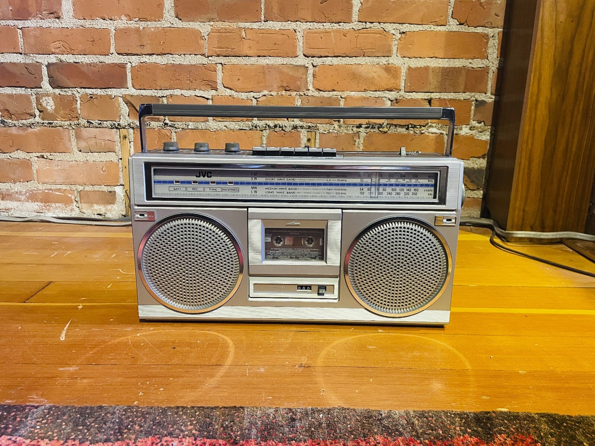 JVC RC-555L Classic '80s Boombox with Bluetooth and Rechargeable