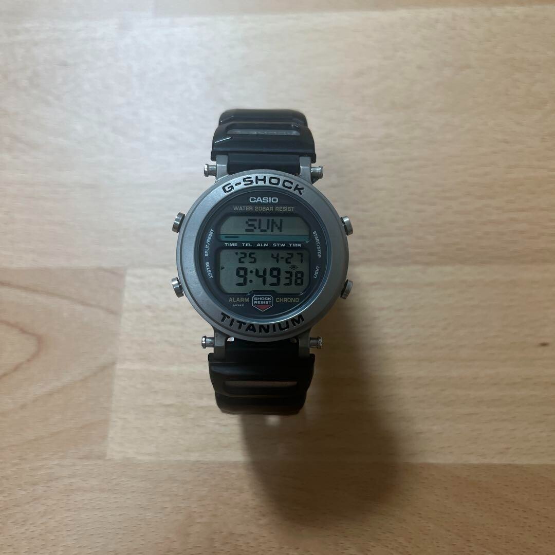 CASIO カシオ　G-SHOCK MR-G 1556 チタニウム Vintage Casio G-shock Mr-g Mrg-1 Titanium Screwback 1556