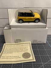 Diecast YELLOW MINI COOPER 1:43 NIB National Motor Museum Vintage w COA