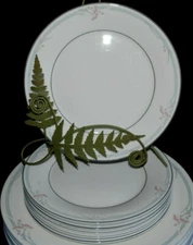 ROYAL DOULTON CARNATION MICRO ENGLAND 5084 LOT 3 DINNER   PLATES  