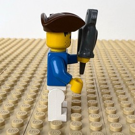 LEGO Pirates 1: Blue Jacket Pirate + Parrot, pi009, 6270, FORBIDDEN ISLAND 1996